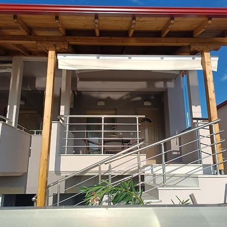 Freddy'S Place Nea Vrasna Exterior photo